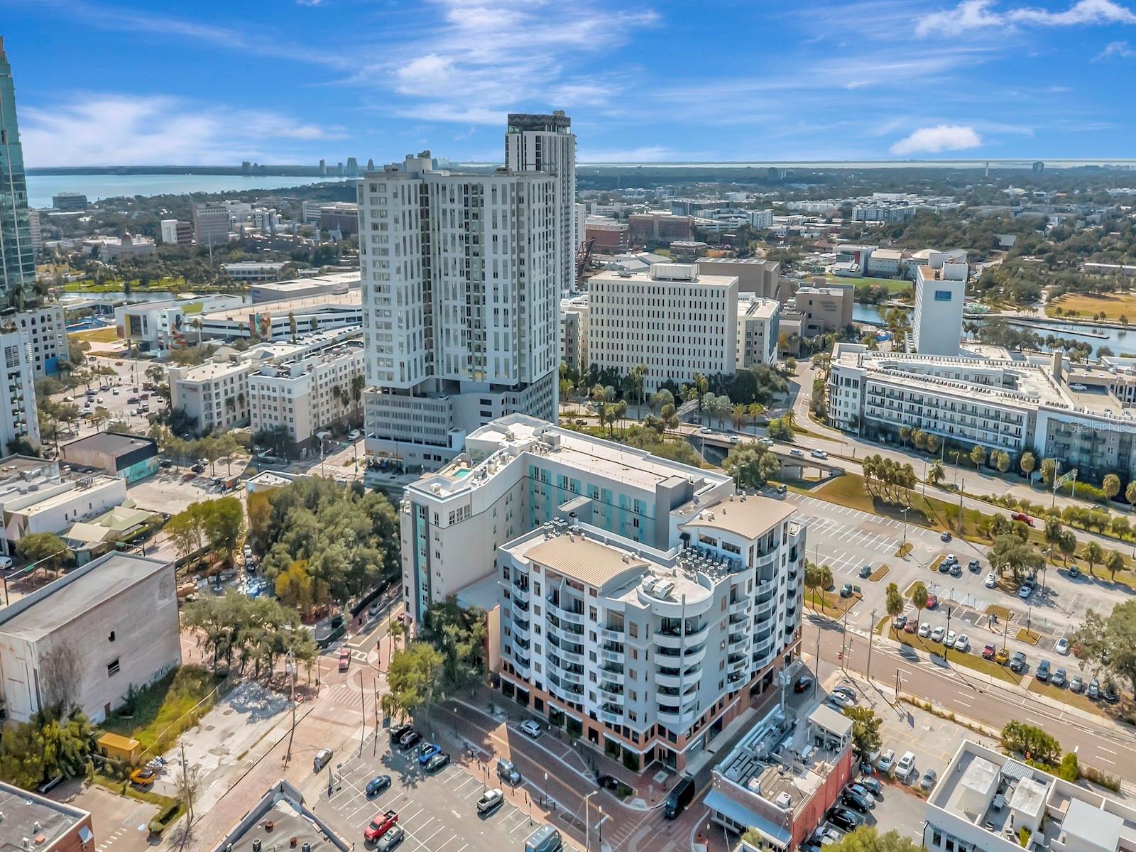 RESIDENCES OF FRANKLIN STREET - Residential