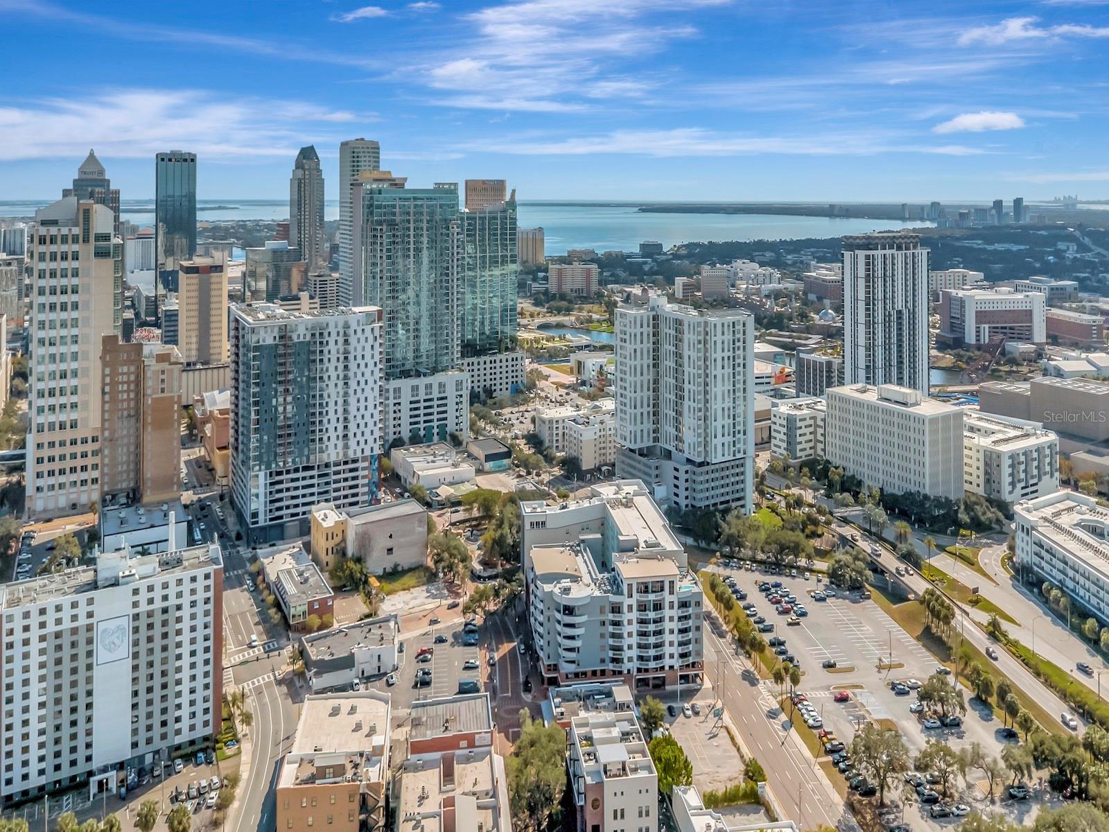 RESIDENCES OF FRANKLIN STREET - Residential