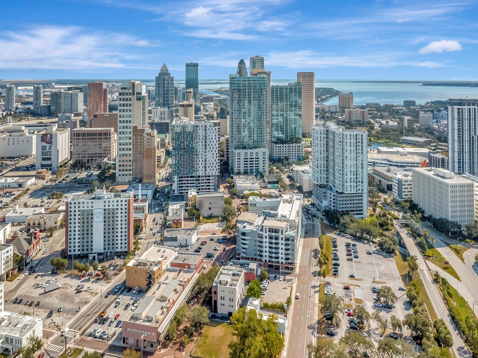 RESIDENCES OF FRANKLIN STREET - Residential