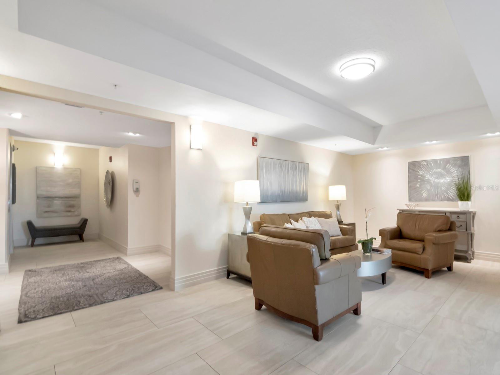 RESIDENCES OF FRANKLIN STREET - Residential