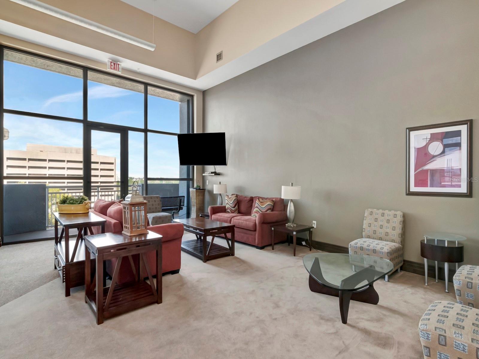 RESIDENCES OF FRANKLIN STREET - Residential