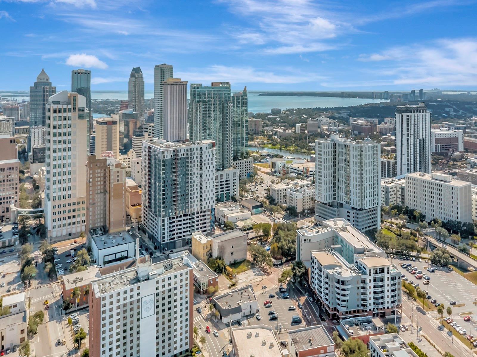 RESIDENCES OF FRANKLIN STREET - Residential