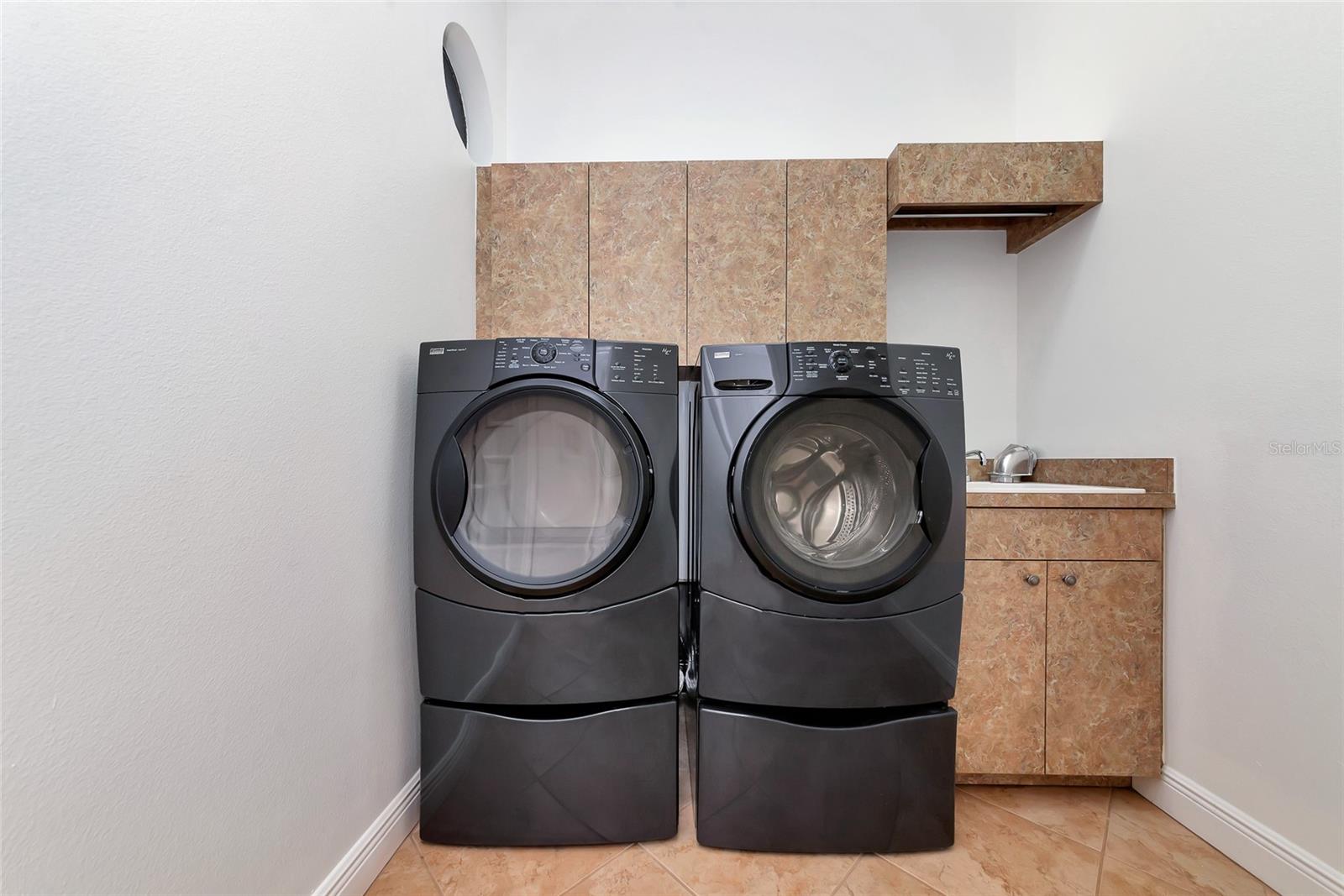 COUNTRY MEADOWS PH I - Residential