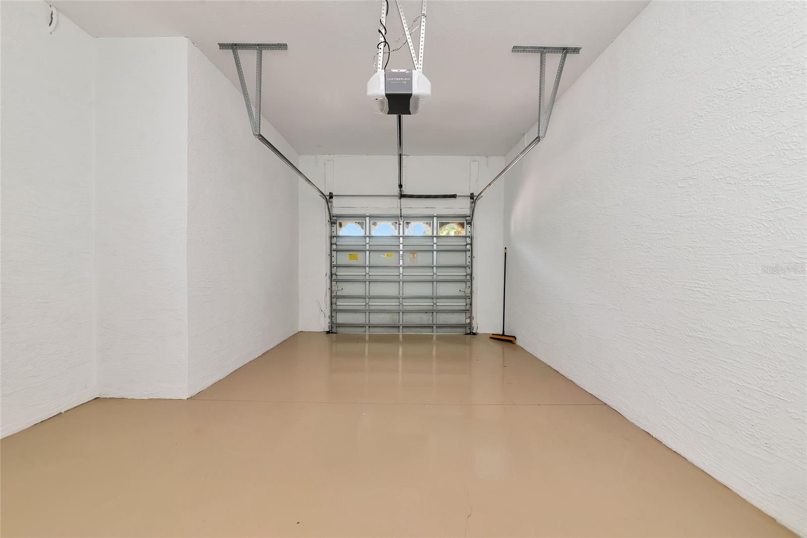 COUNTRY MEADOWS PH I - Residential