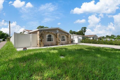 A home in TAMPA