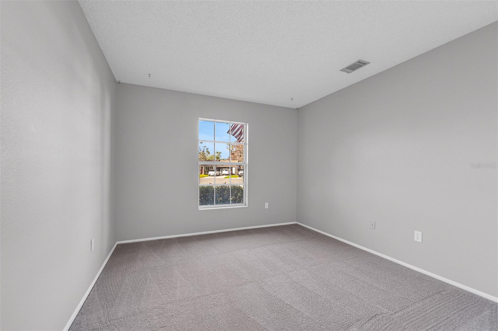 SKY LAKE SOUTH - Residential