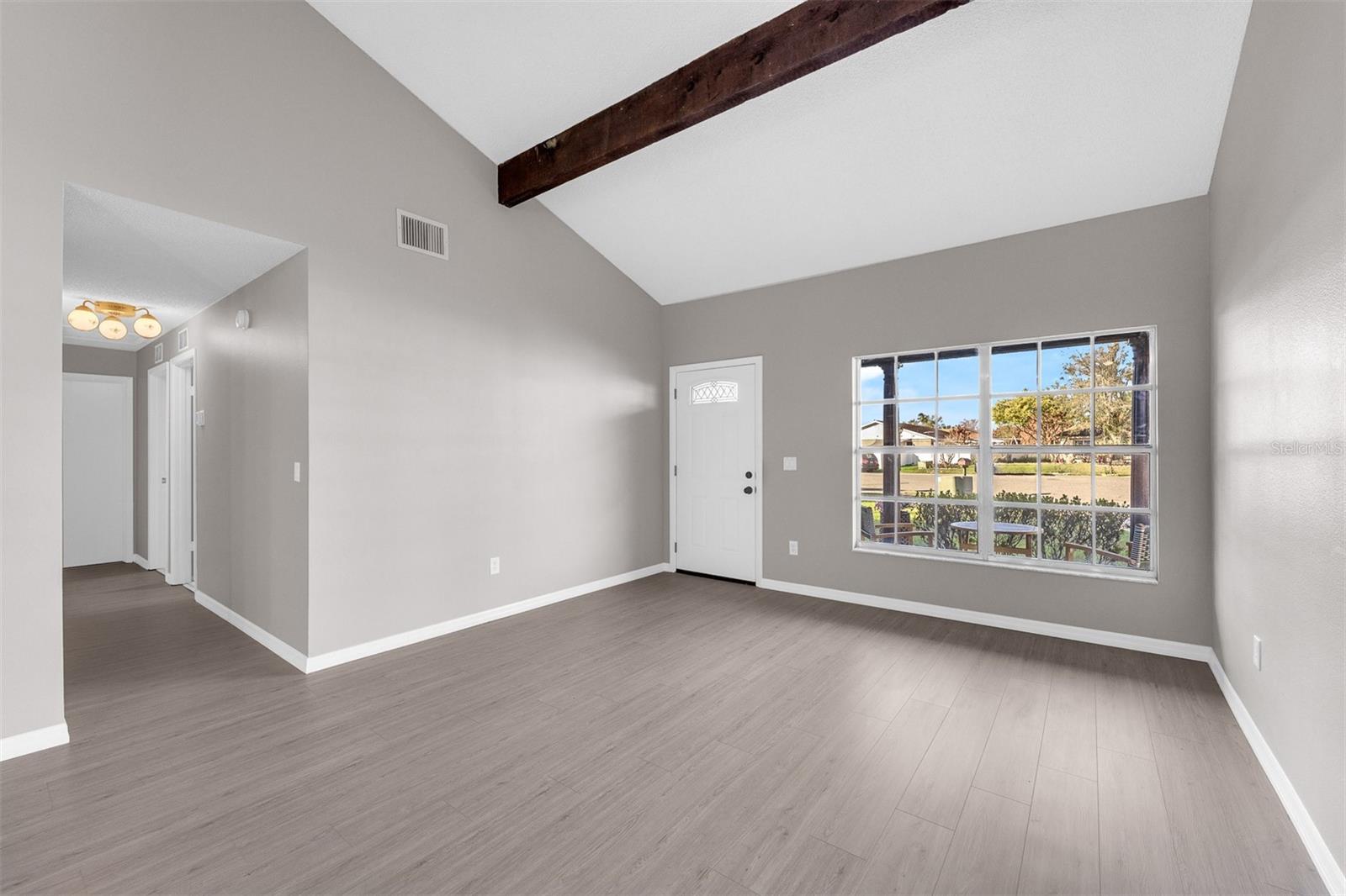 SKY LAKE SOUTH - Residential