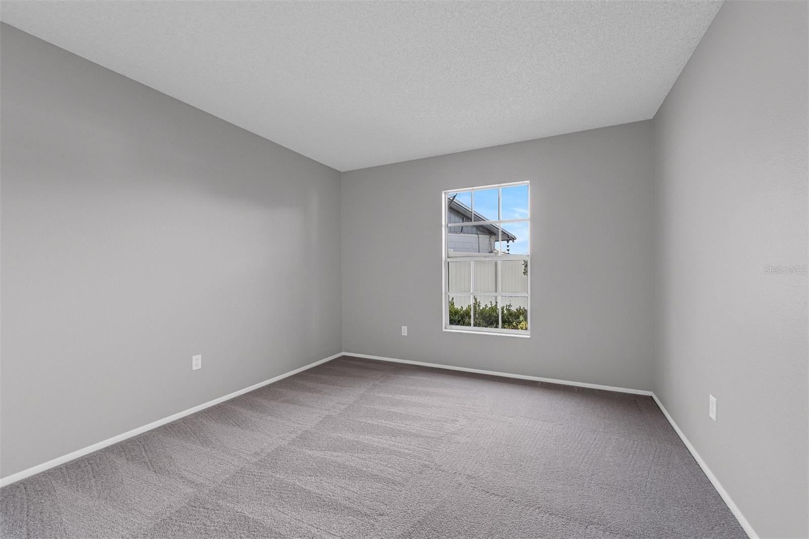 SKY LAKE SOUTH - Residential