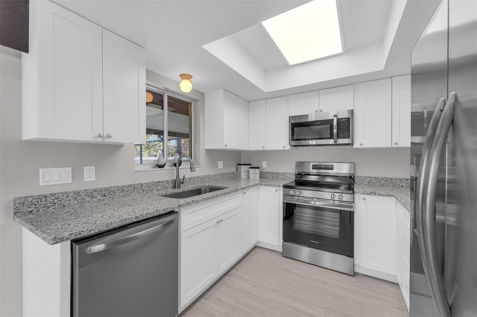 SKY LAKE SOUTH - Residential