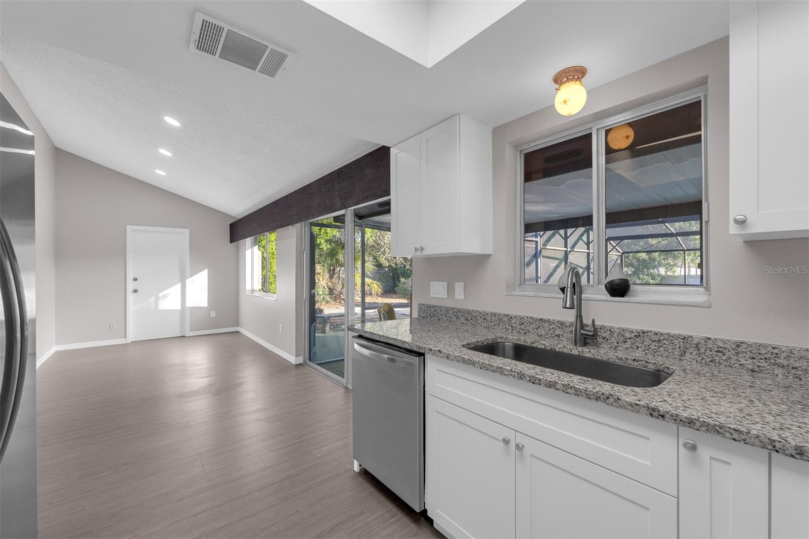 SKY LAKE SOUTH - Residential