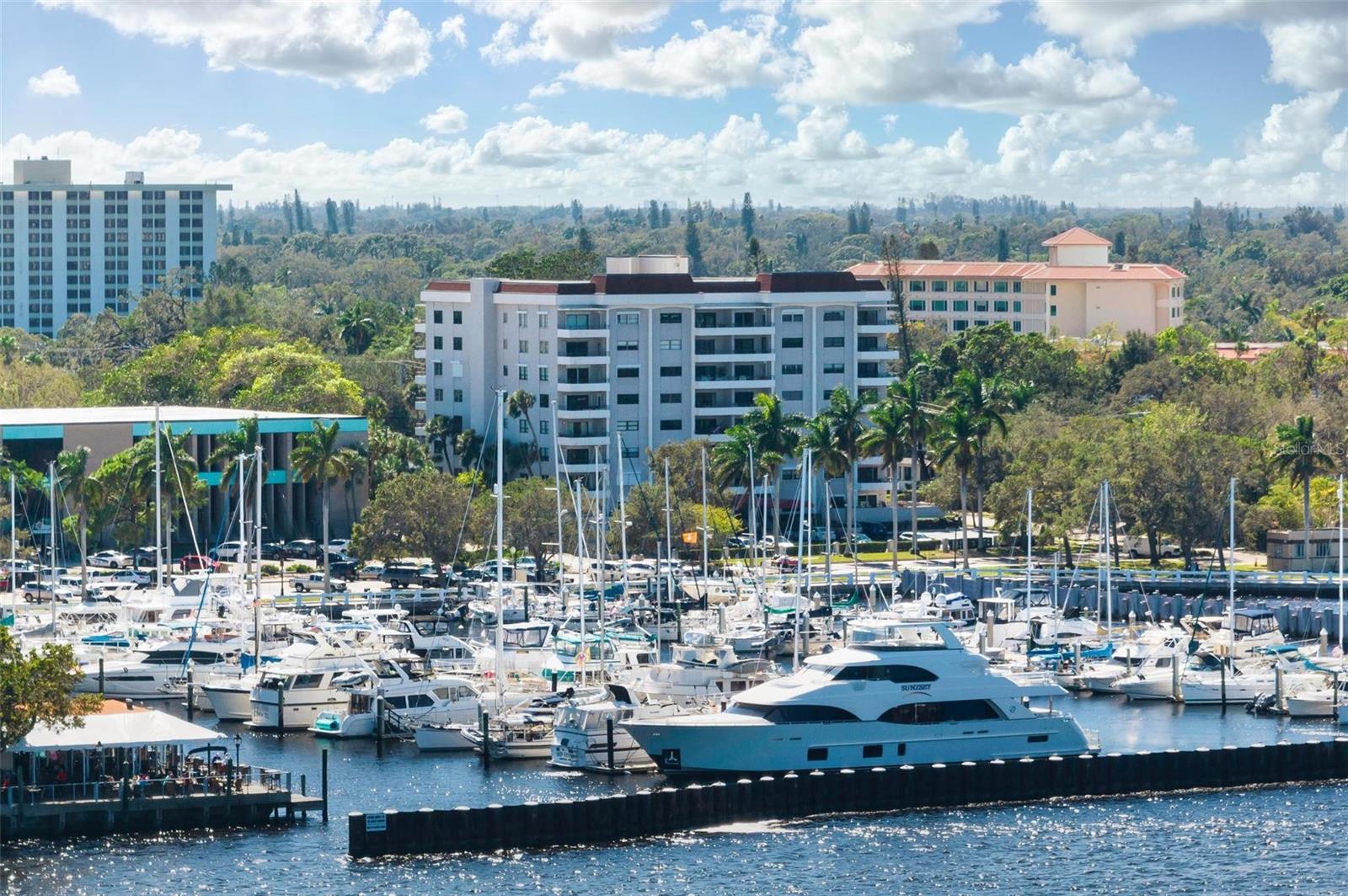 THE RIVERVIEW - Residential