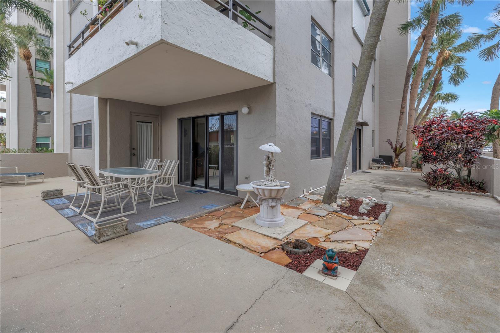 THE RIVERVIEW - Residential