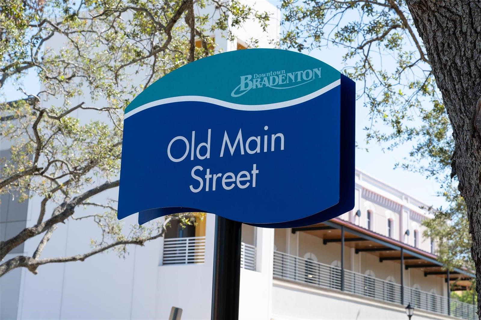 THE RIVERVIEW - Residential