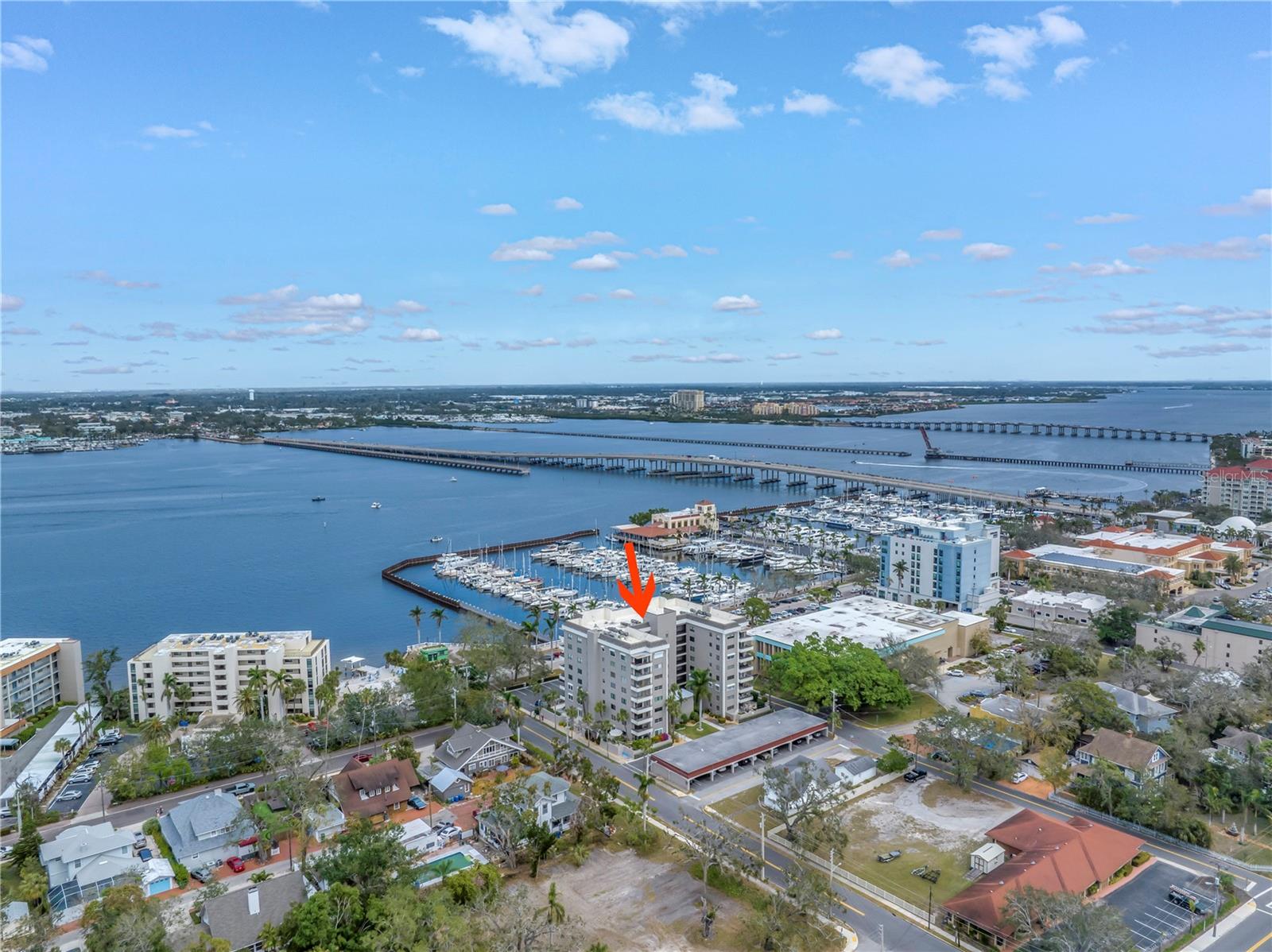 THE RIVERVIEW - Residential