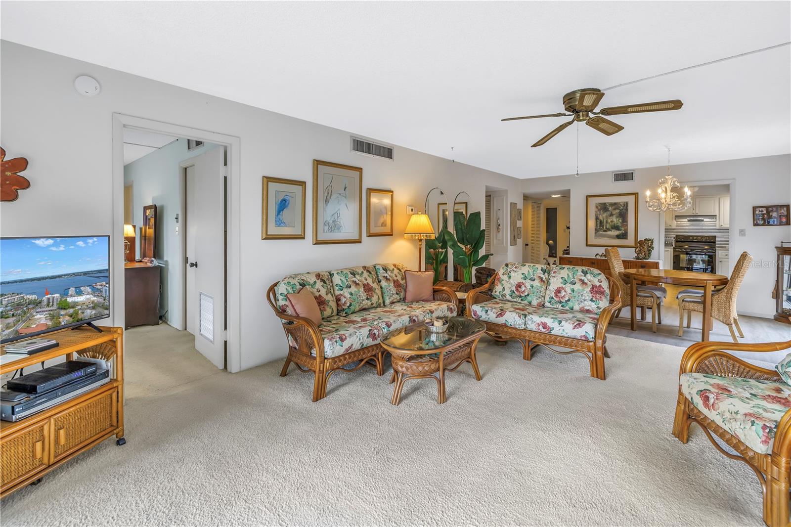 THE RIVERVIEW - Residential