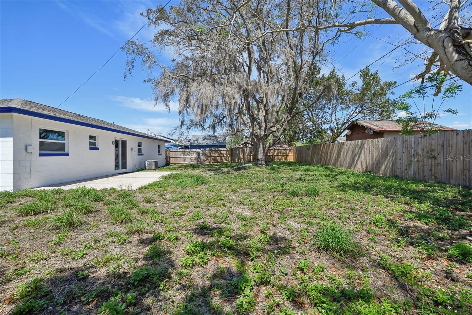 ROYAL ESTATES - Residential