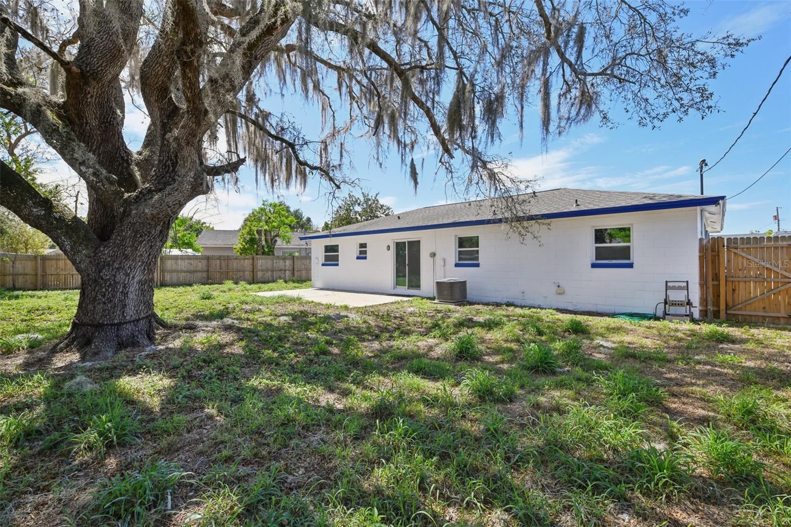 ROYAL ESTATES - Residential