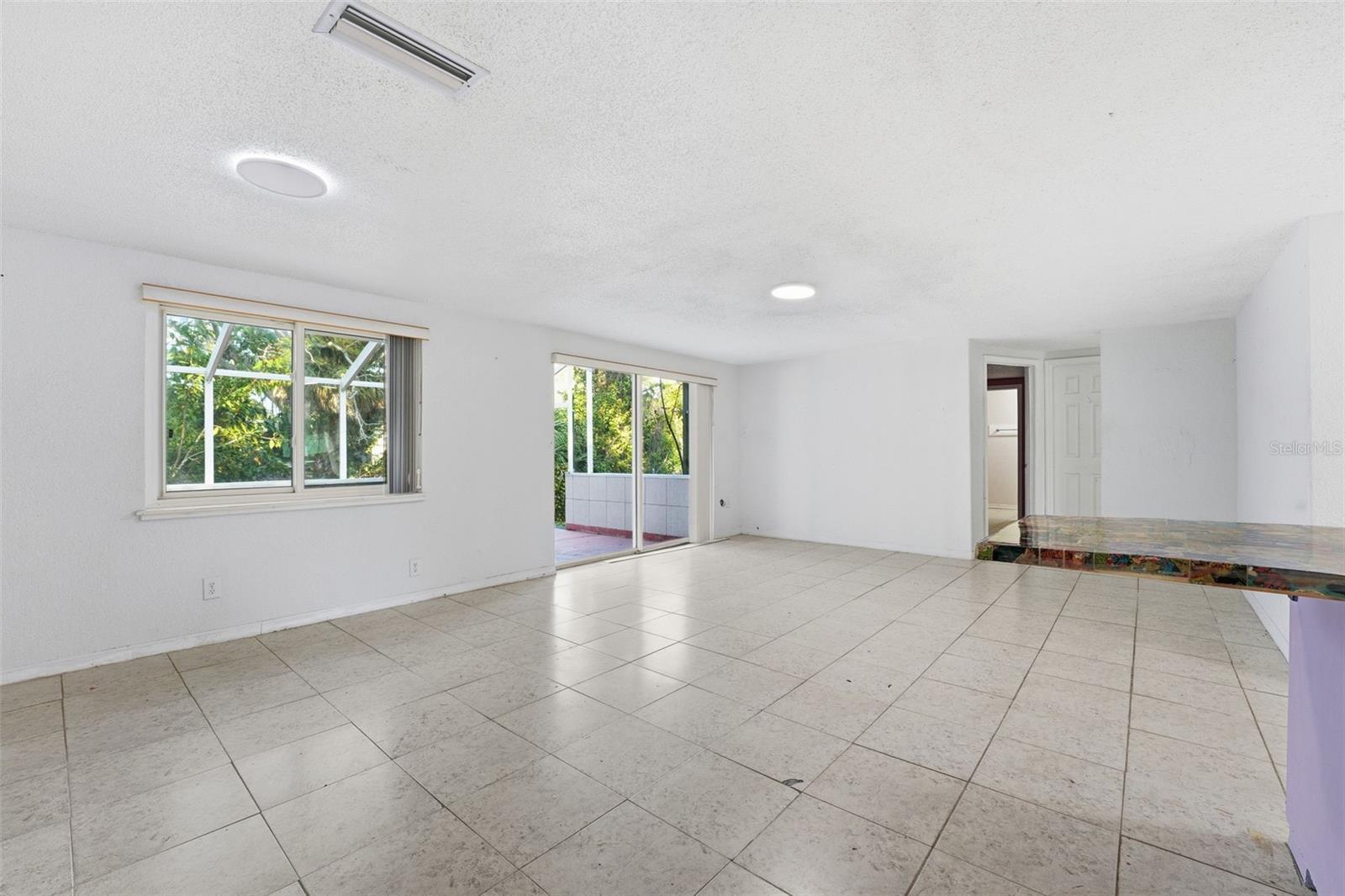 SPRING LAKE - Residential