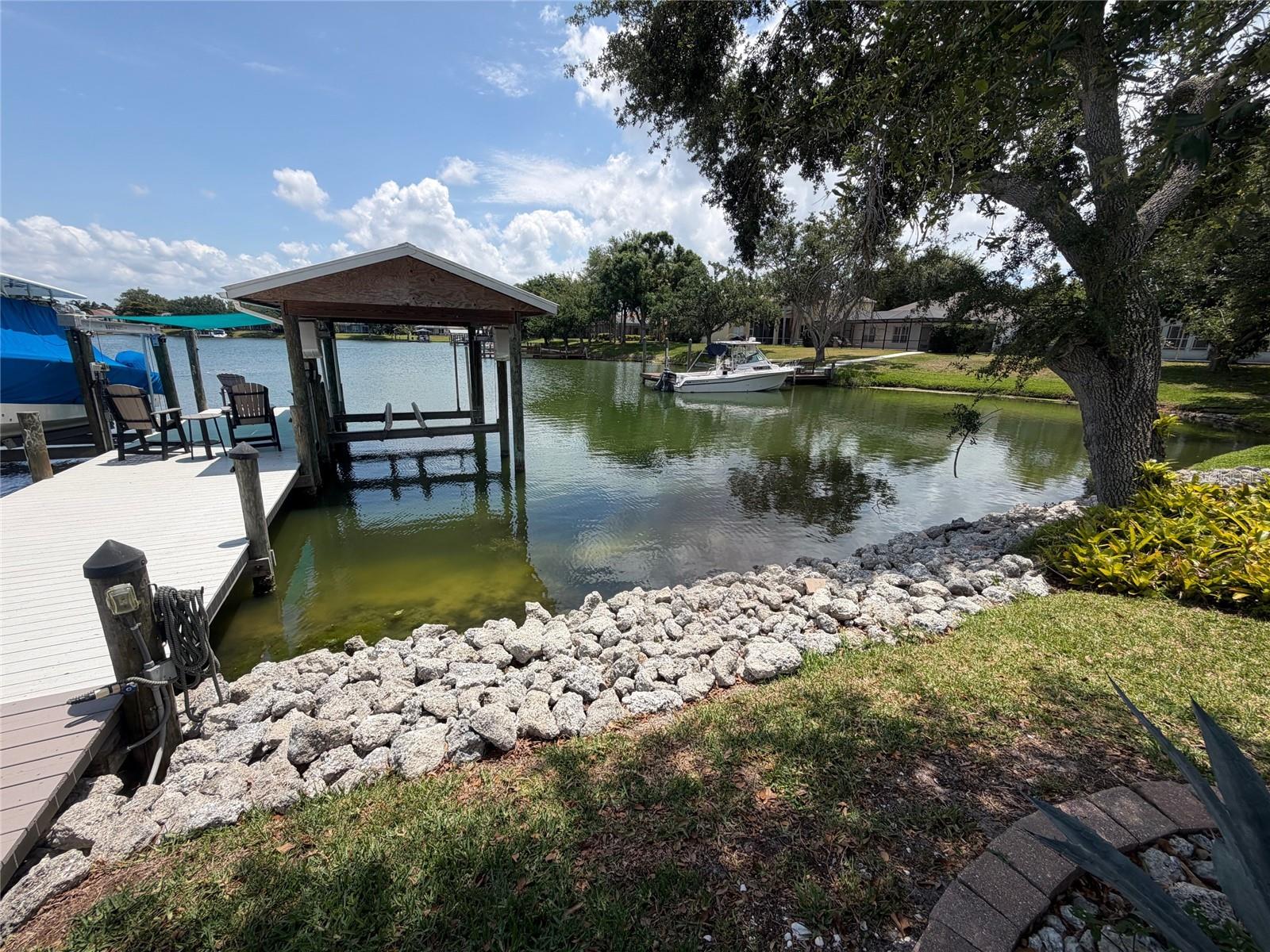 RIVER POINT OF MANATEE UNIT 2; LOT 18; BLOCK B; PB - Residential