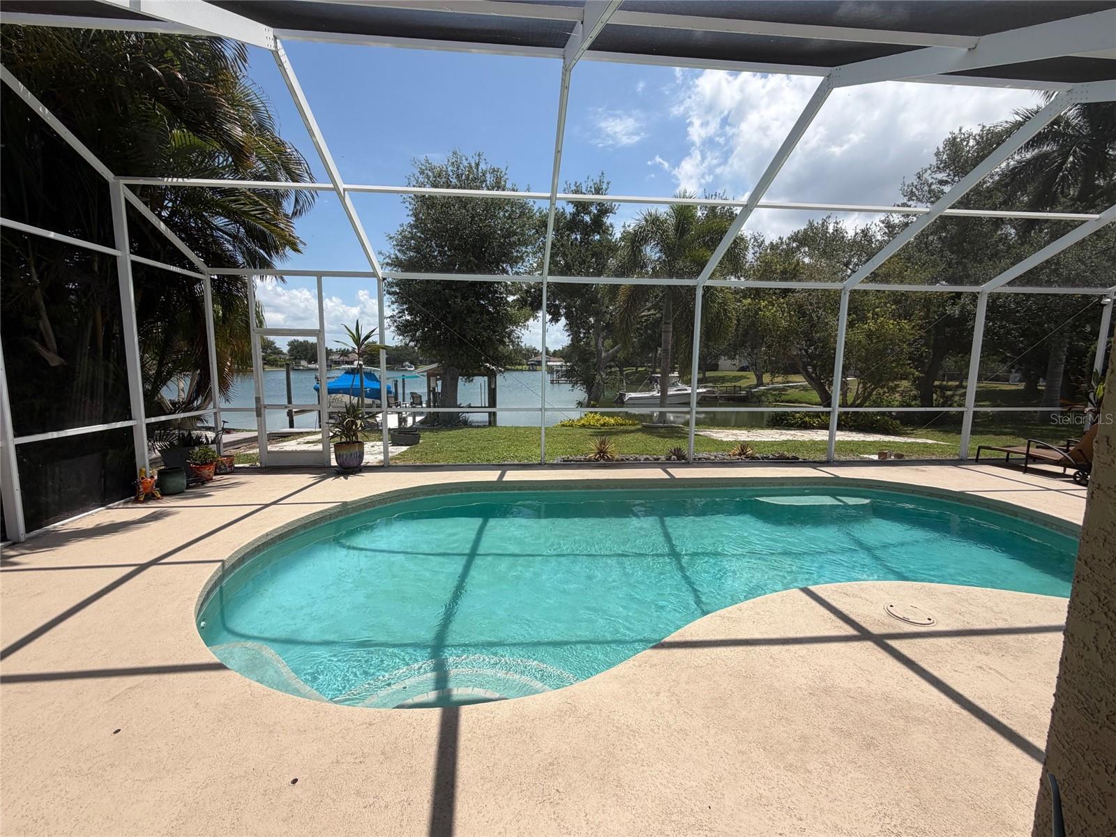 RIVER POINT OF MANATEE UNIT 2; LOT 18; BLOCK B; PB - Residential