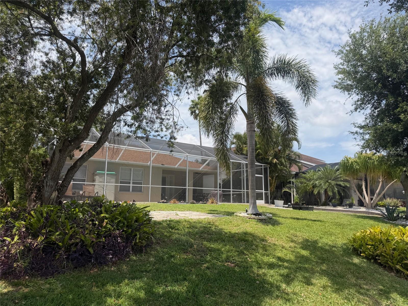RIVER POINT OF MANATEE UNIT 2; LOT 18; BLOCK B; PB - Residential
