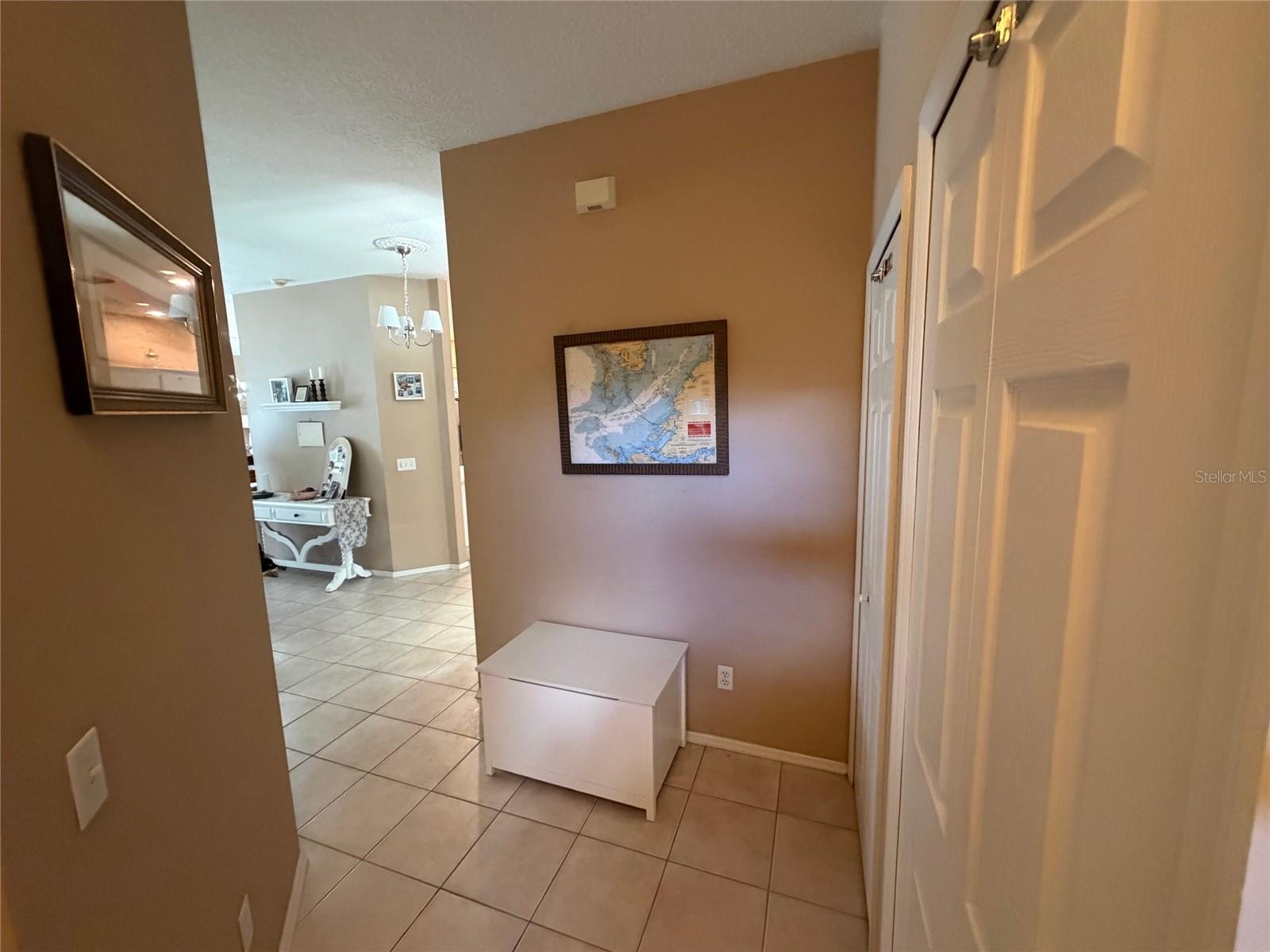 RIVER POINT OF MANATEE UNIT 2; LOT 18; BLOCK B; PB - Residential