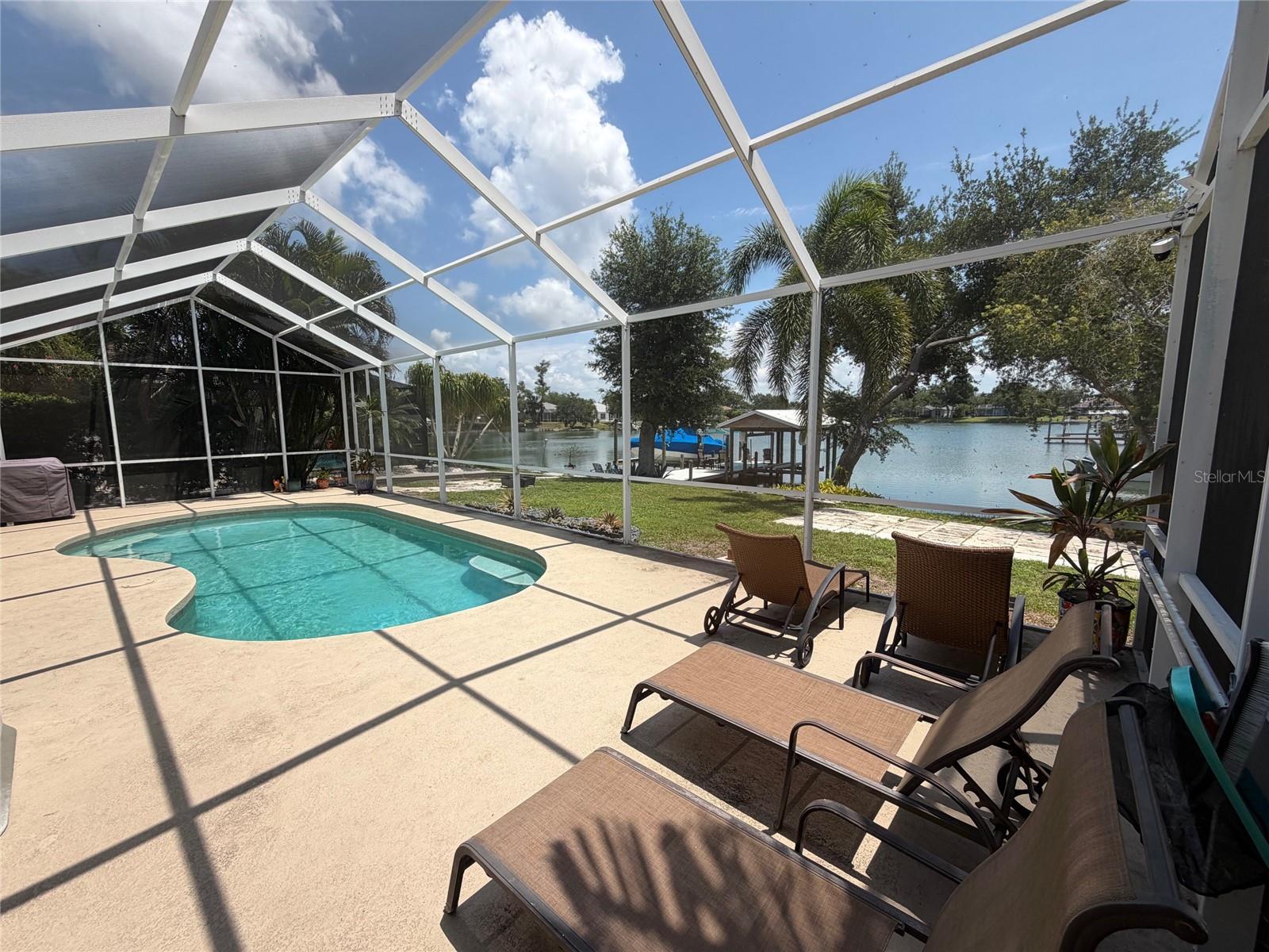 RIVER POINT OF MANATEE UNIT 2; LOT 18; BLOCK B; PB - Residential