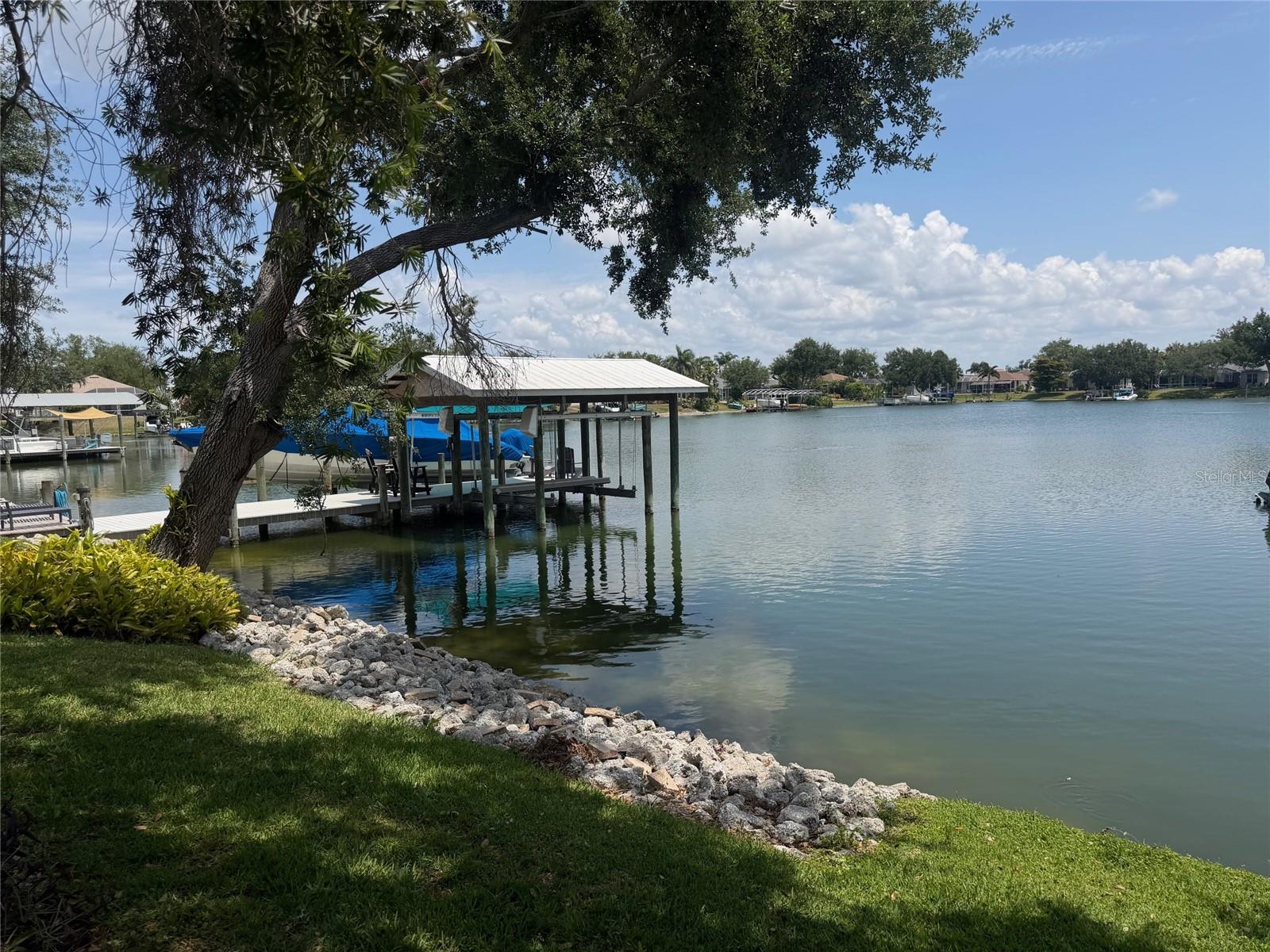 RIVER POINT OF MANATEE UNIT 2; LOT 18; BLOCK B; PB - Residential