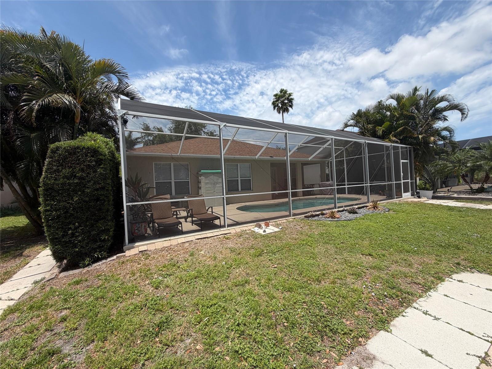 RIVER POINT OF MANATEE UNIT 2; LOT 18; BLOCK B; PB - Residential