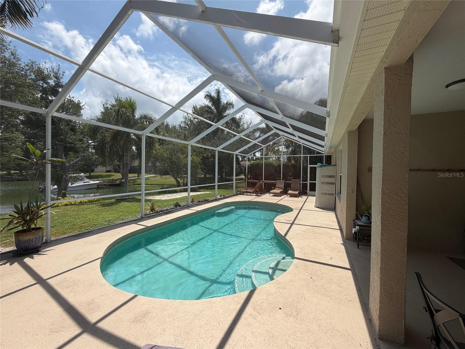 RIVER POINT OF MANATEE UNIT 2; LOT 18; BLOCK B; PB - Residential