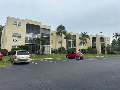 11485 OAKHURST ROAD 1200-214 LARGO FL 33774