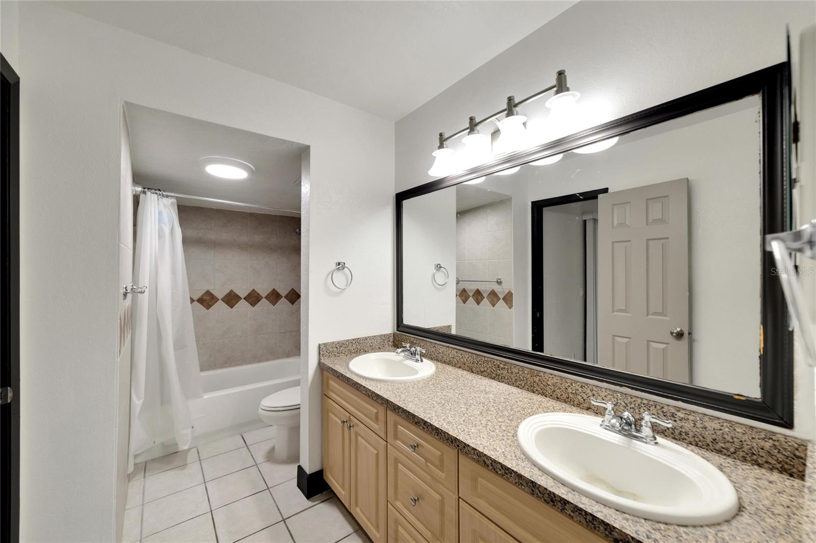 NORTH BAY VILLAGE CONDO - Residential Lease