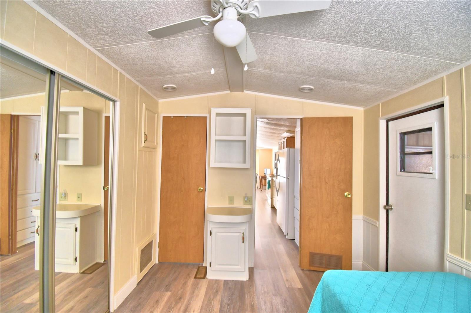 WEST VIEW RIDGE RESORTS INC - Residential