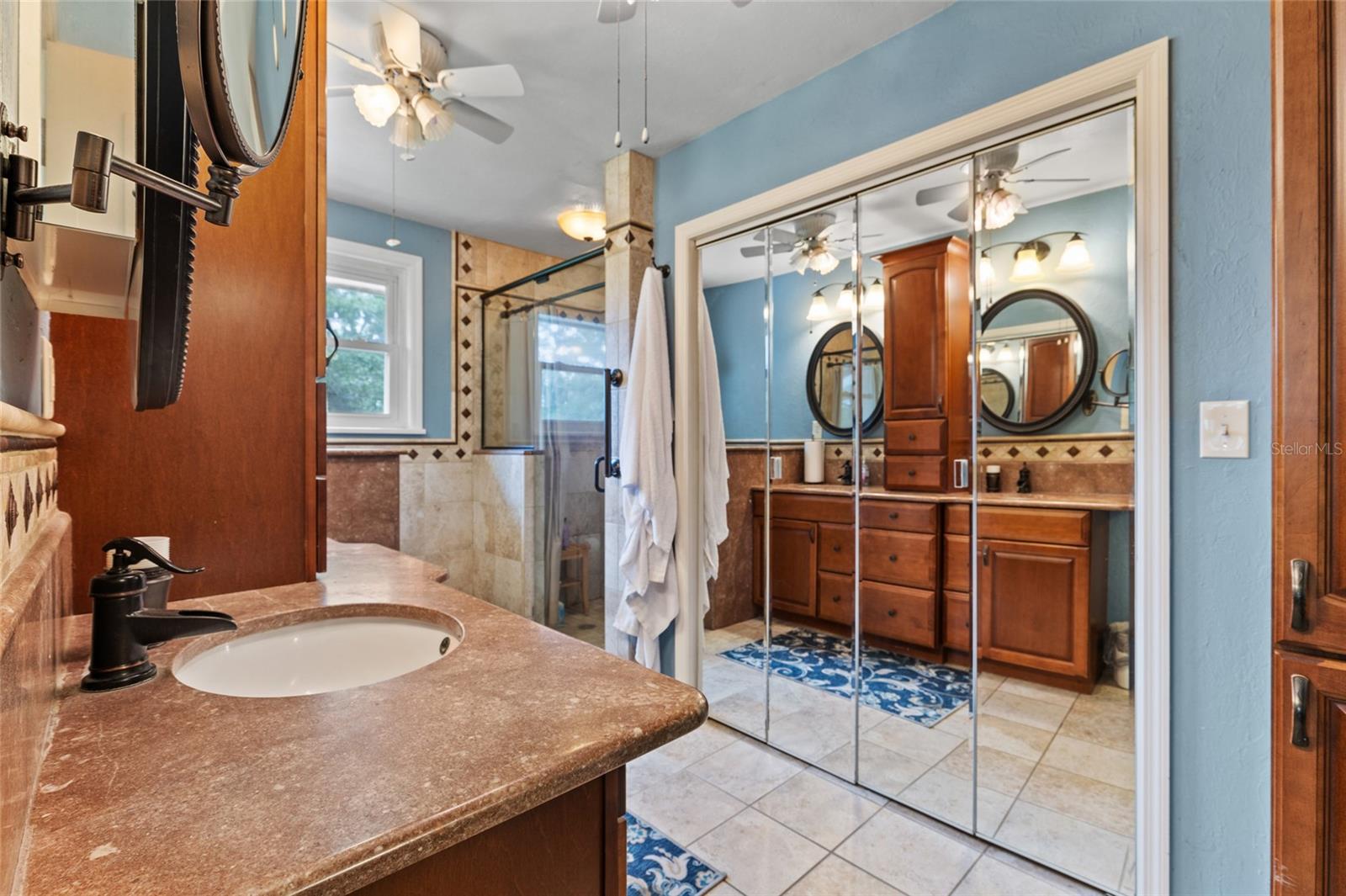 LAKE VILLAS - Residential