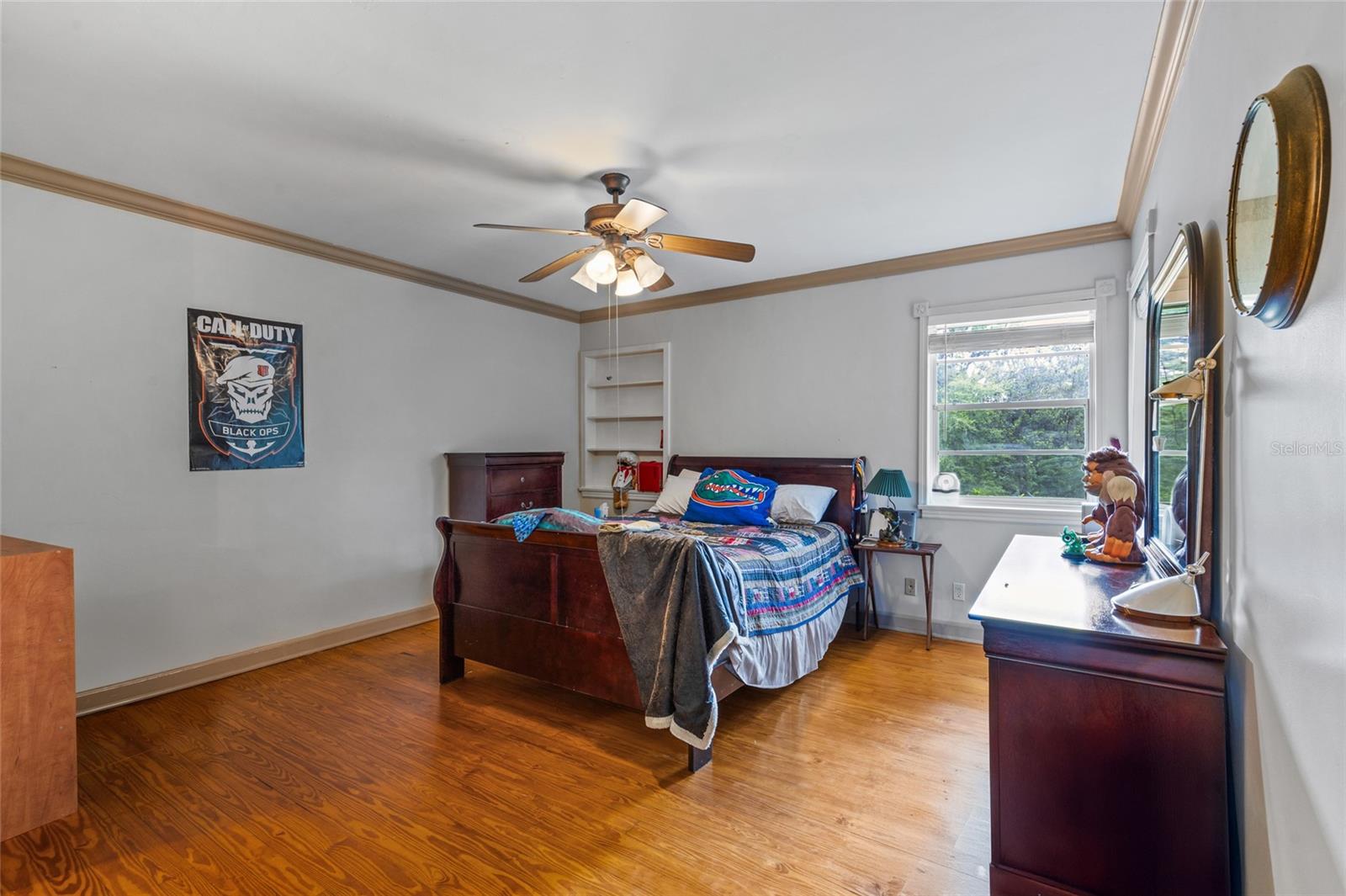 LAKE VILLAS - Residential