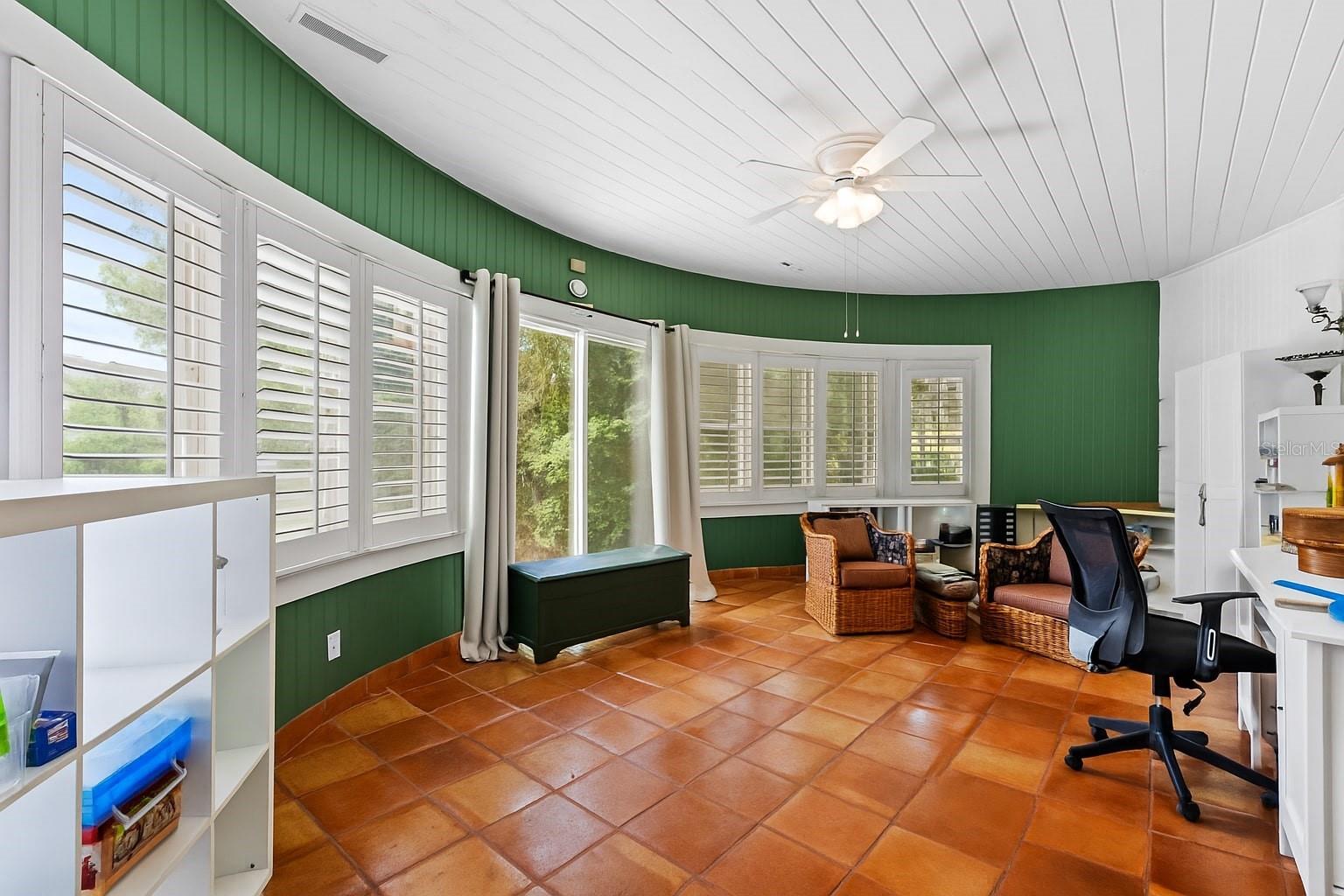 LAKE VILLAS - Residential