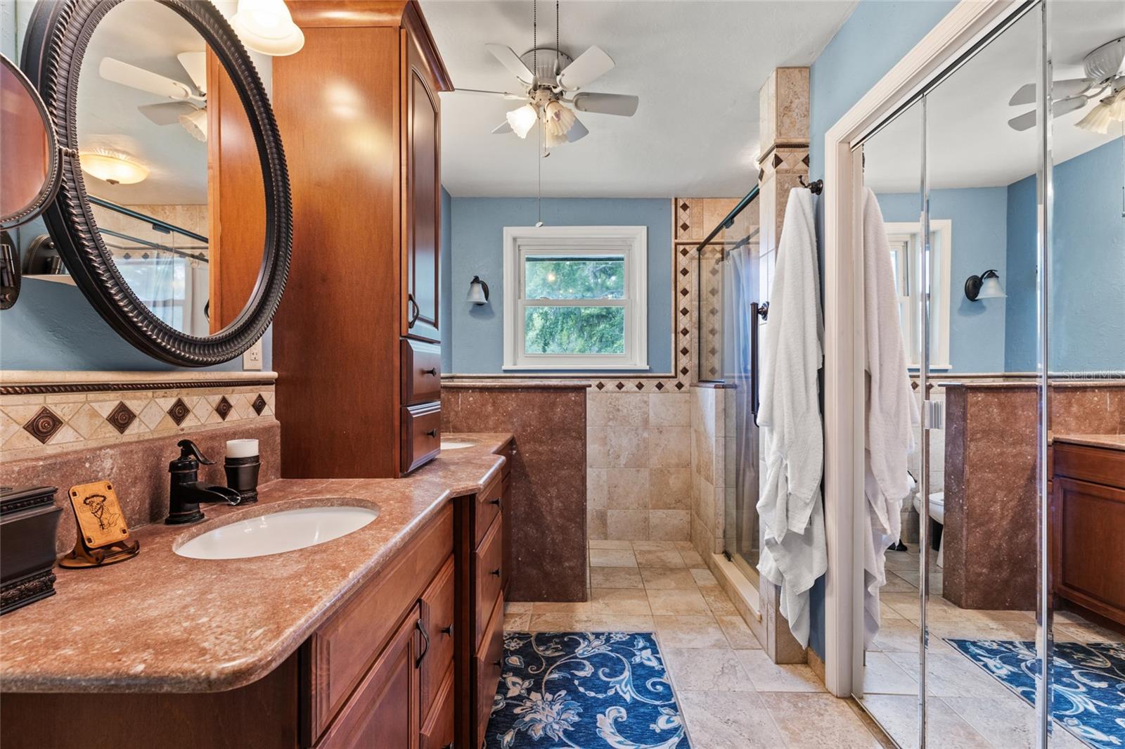 LAKE VILLAS - Residential