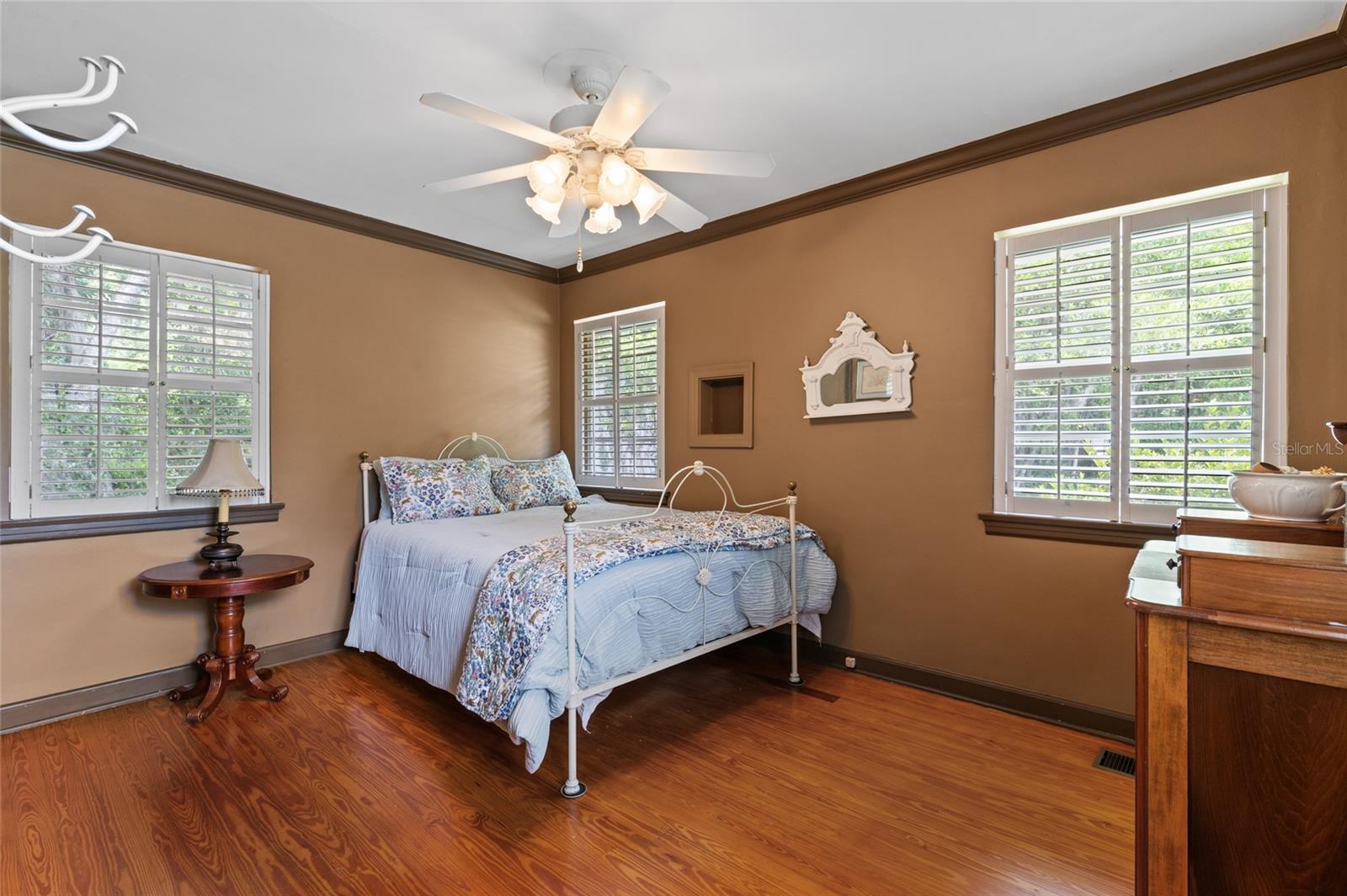 LAKE VILLAS - Residential