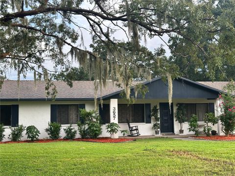 Photo of 3657 Royal Crest Drive, Lakeland, FL 33812 (MLS # O6346096) Photo of 3657 Royal Crest Drive, Lakeland, FL 33812 (MLS # O6346096)