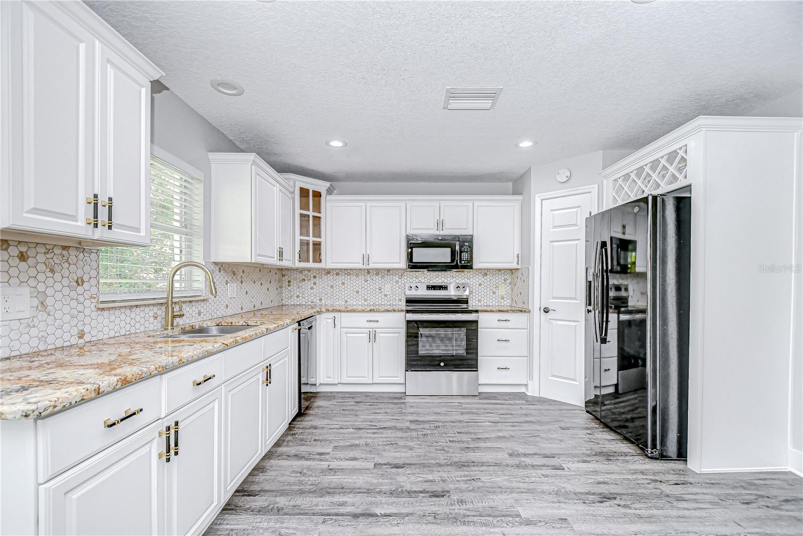 12928 KINGS LAKE DRIVE