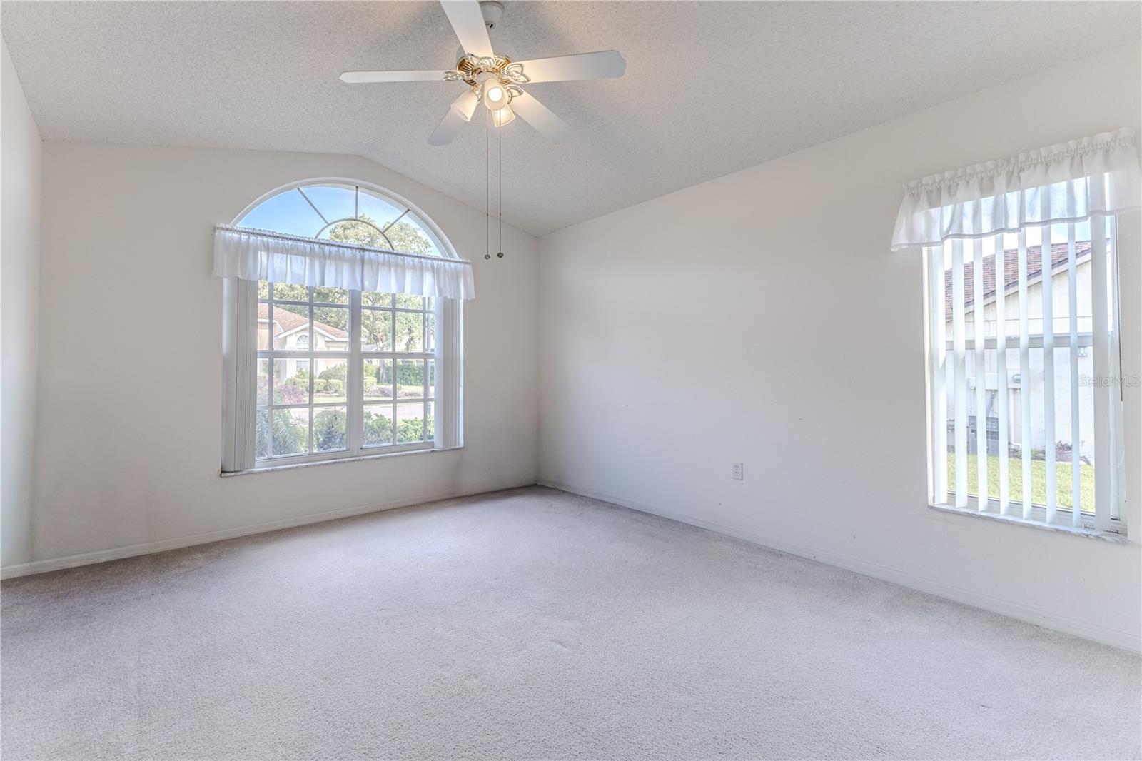 WELLINGTON AT SEVEN HILLS PH 1 - Residential