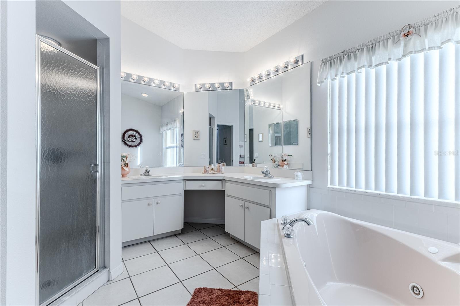 WELLINGTON AT SEVEN HILLS PH 1 - Residential