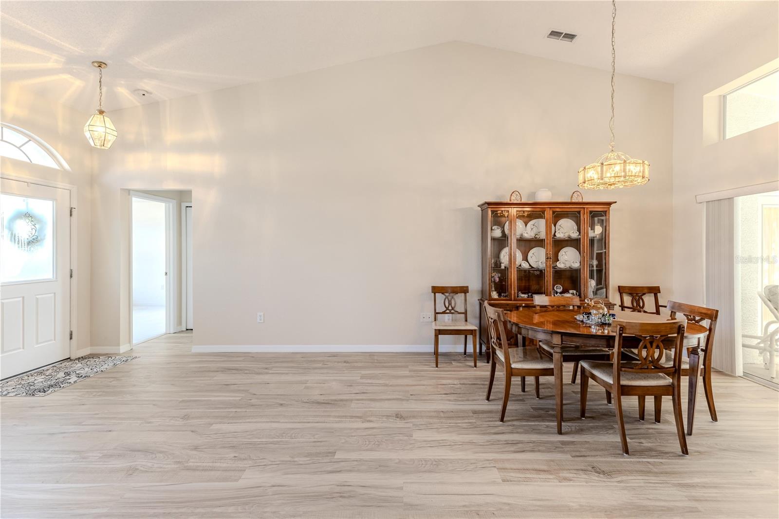 WELLINGTON AT SEVEN HILLS PH 1 - Residential