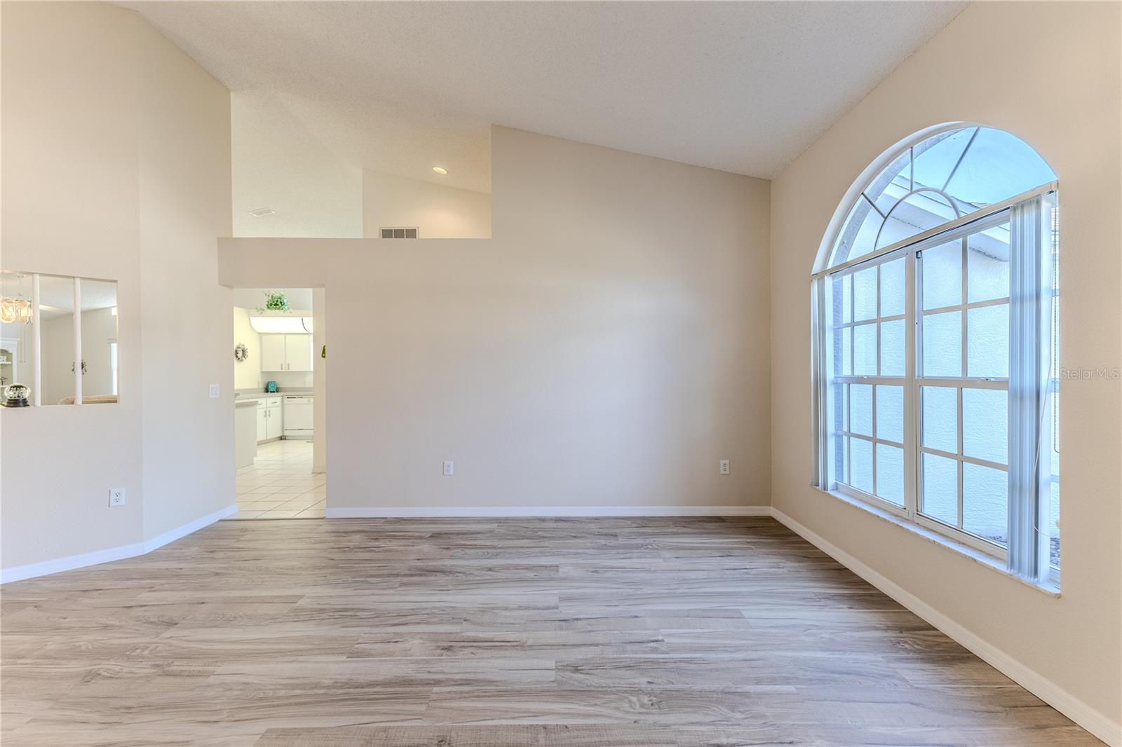 WELLINGTON AT SEVEN HILLS PH 1 - Residential