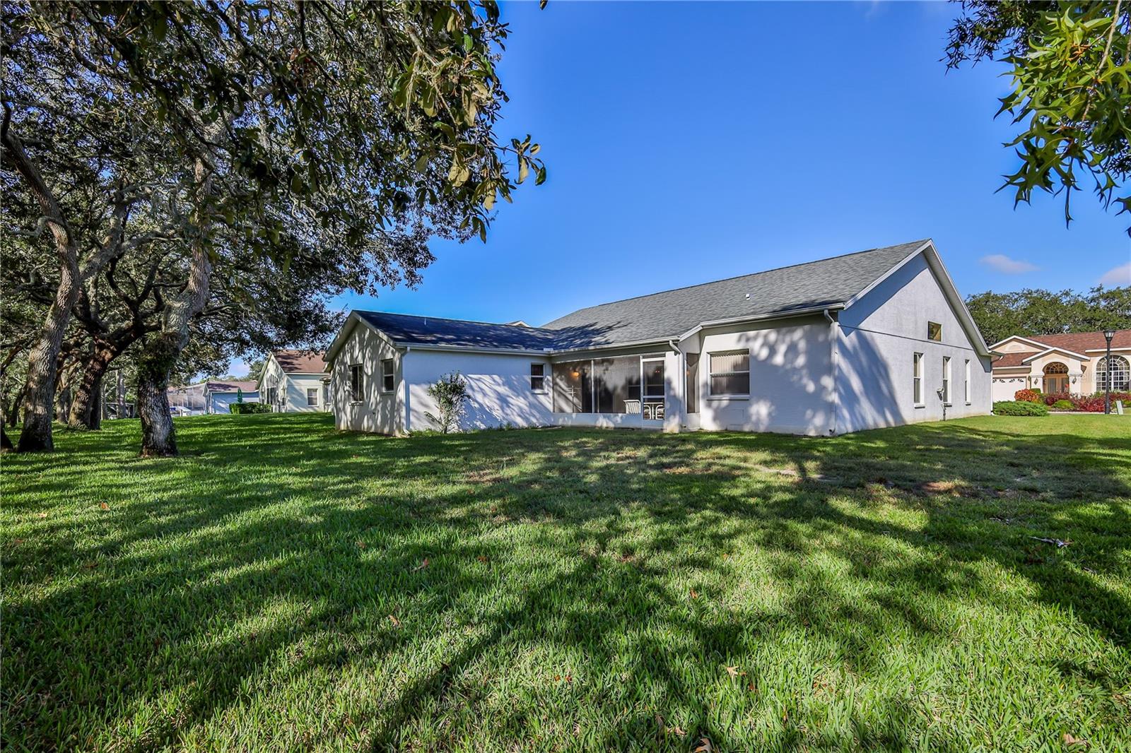 WELLINGTON AT SEVEN HILLS PH 1 - Residential
