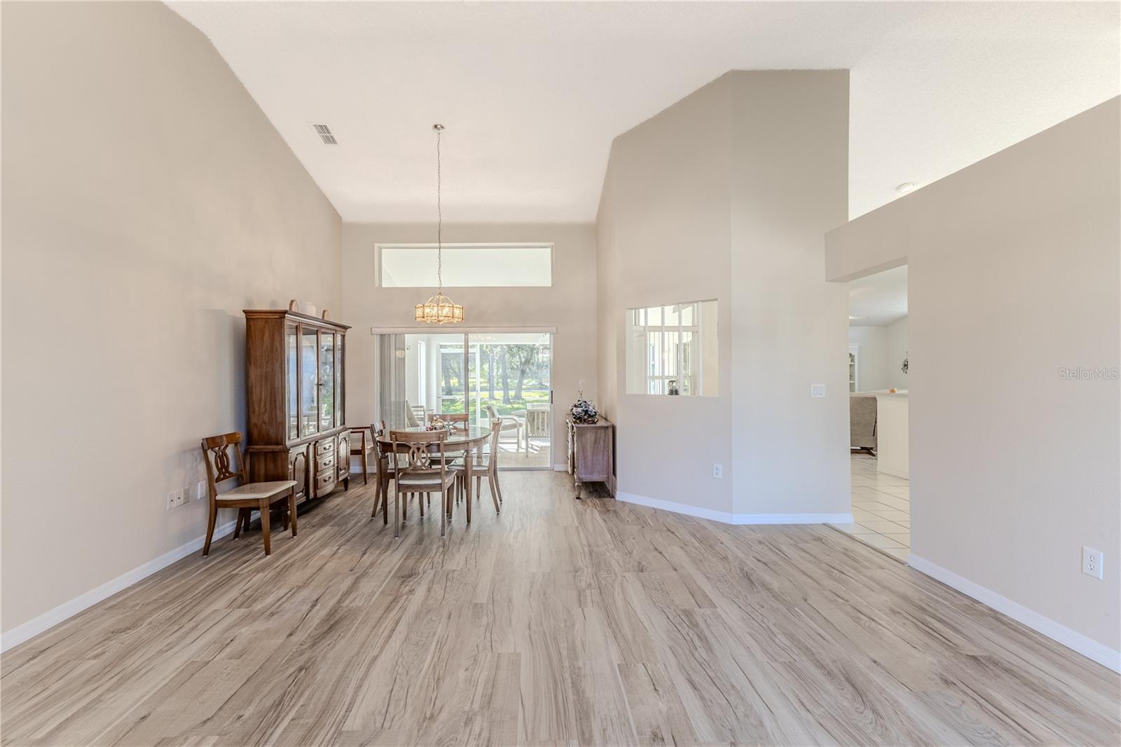WELLINGTON AT SEVEN HILLS PH 1 - Residential