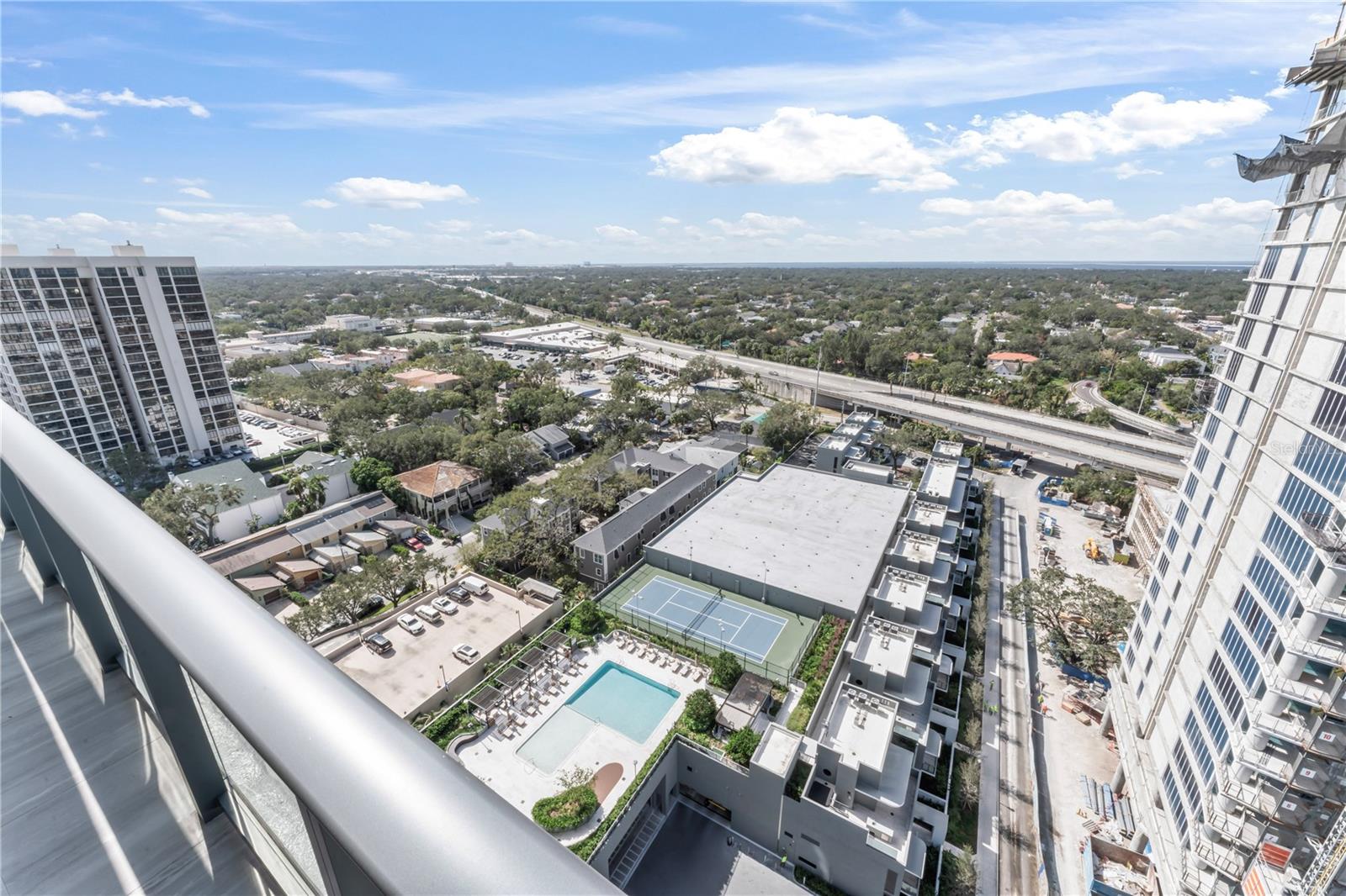 RITZ CARLTON RESIDENCES - Residential