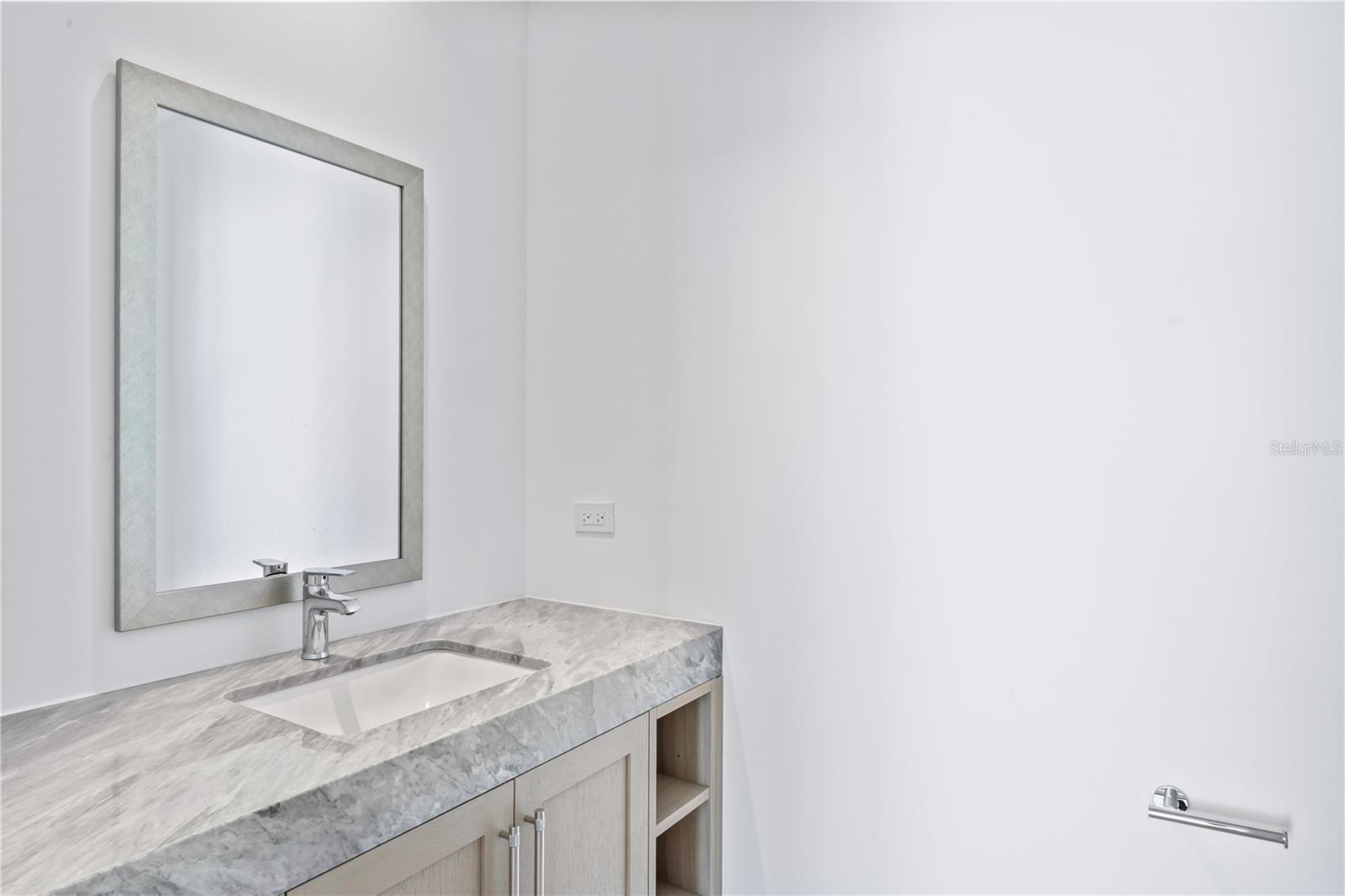 RITZ CARLTON RESIDENCES - Residential