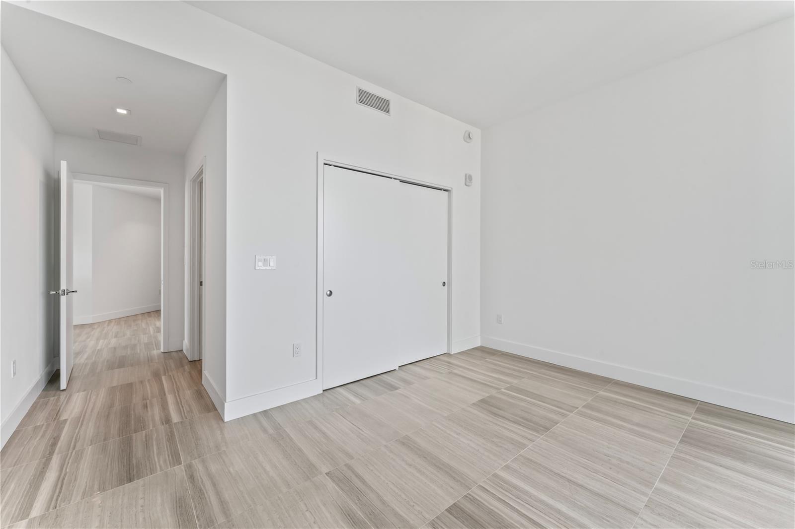 RITZ CARLTON RESIDENCES - Residential