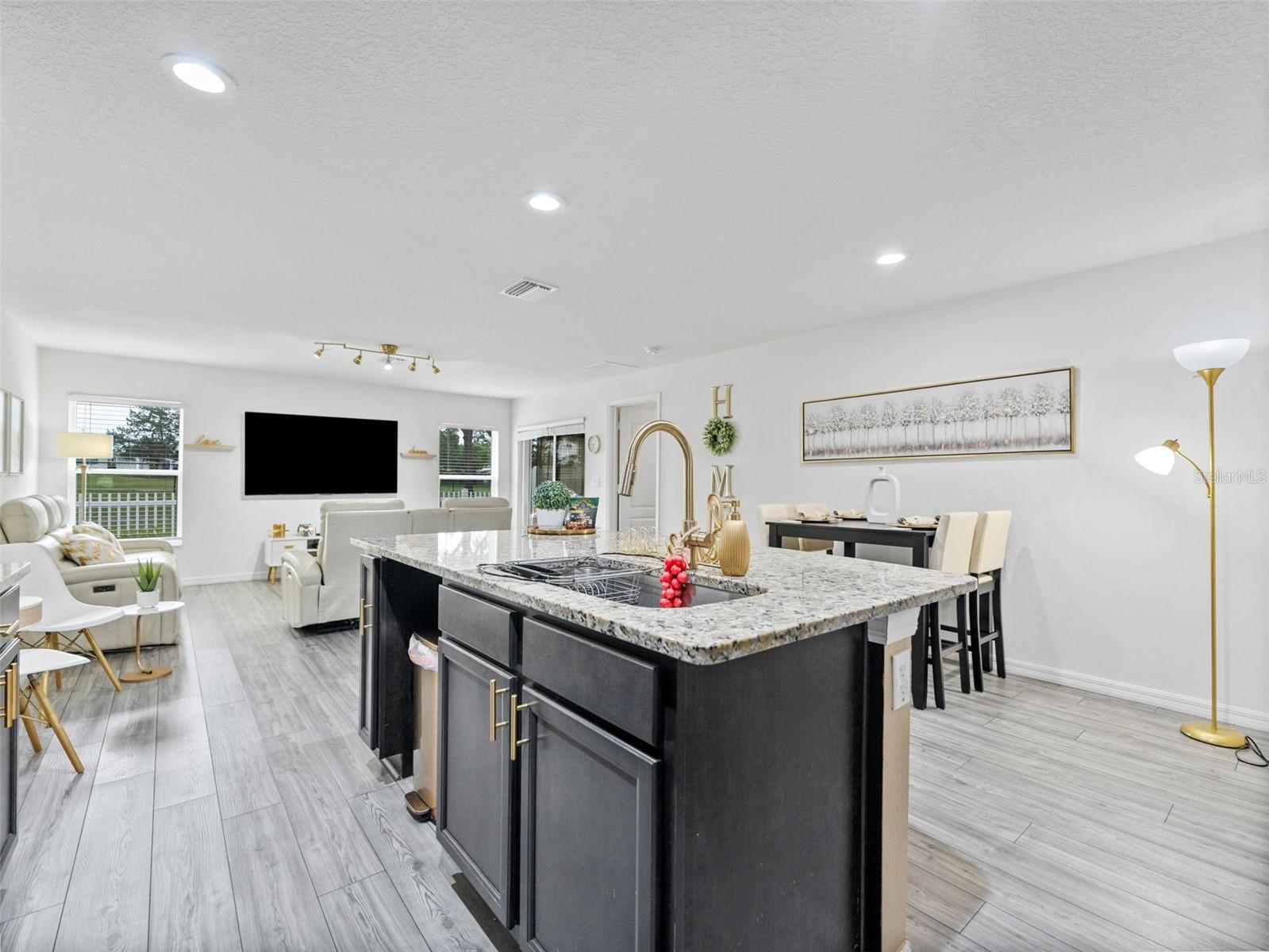 SPRING RIDGE - Residential